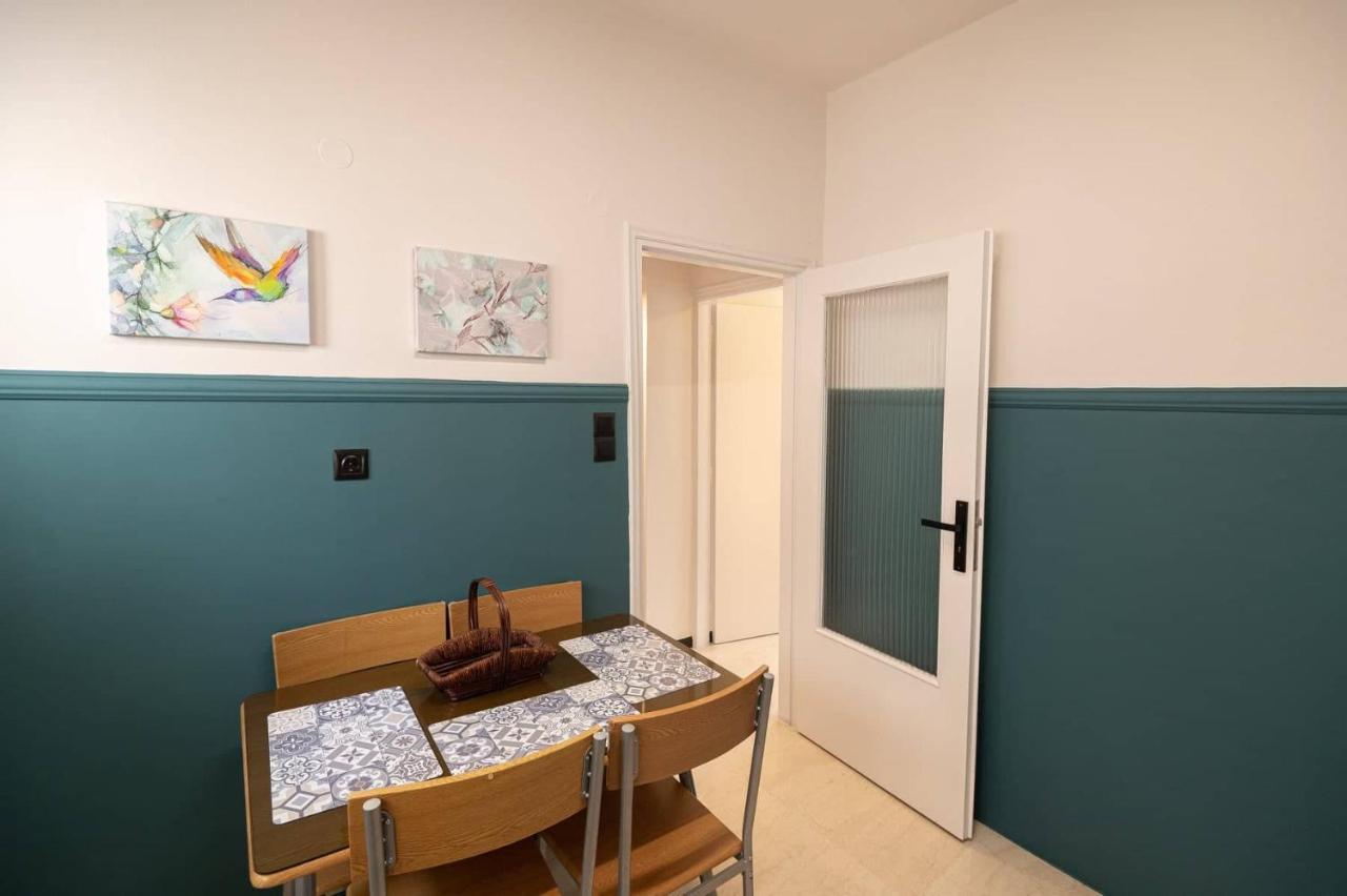 Kalamata Central Apartment Extérieur photo